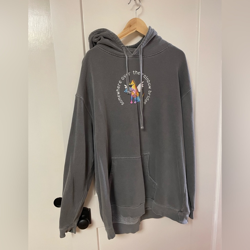 Unisex XXL Teddy the Dog brand. Somewhere Over the Rainbow Bridge. Fits large